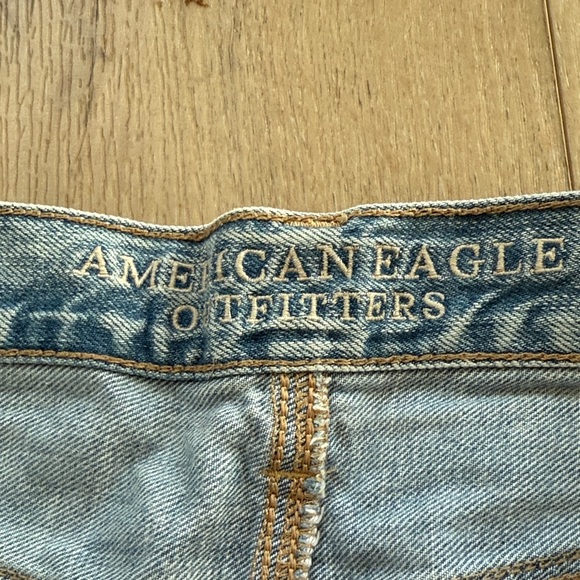 American Eagle Outfitters Blue Distressed Jean Shorts - Picture 2 of 4